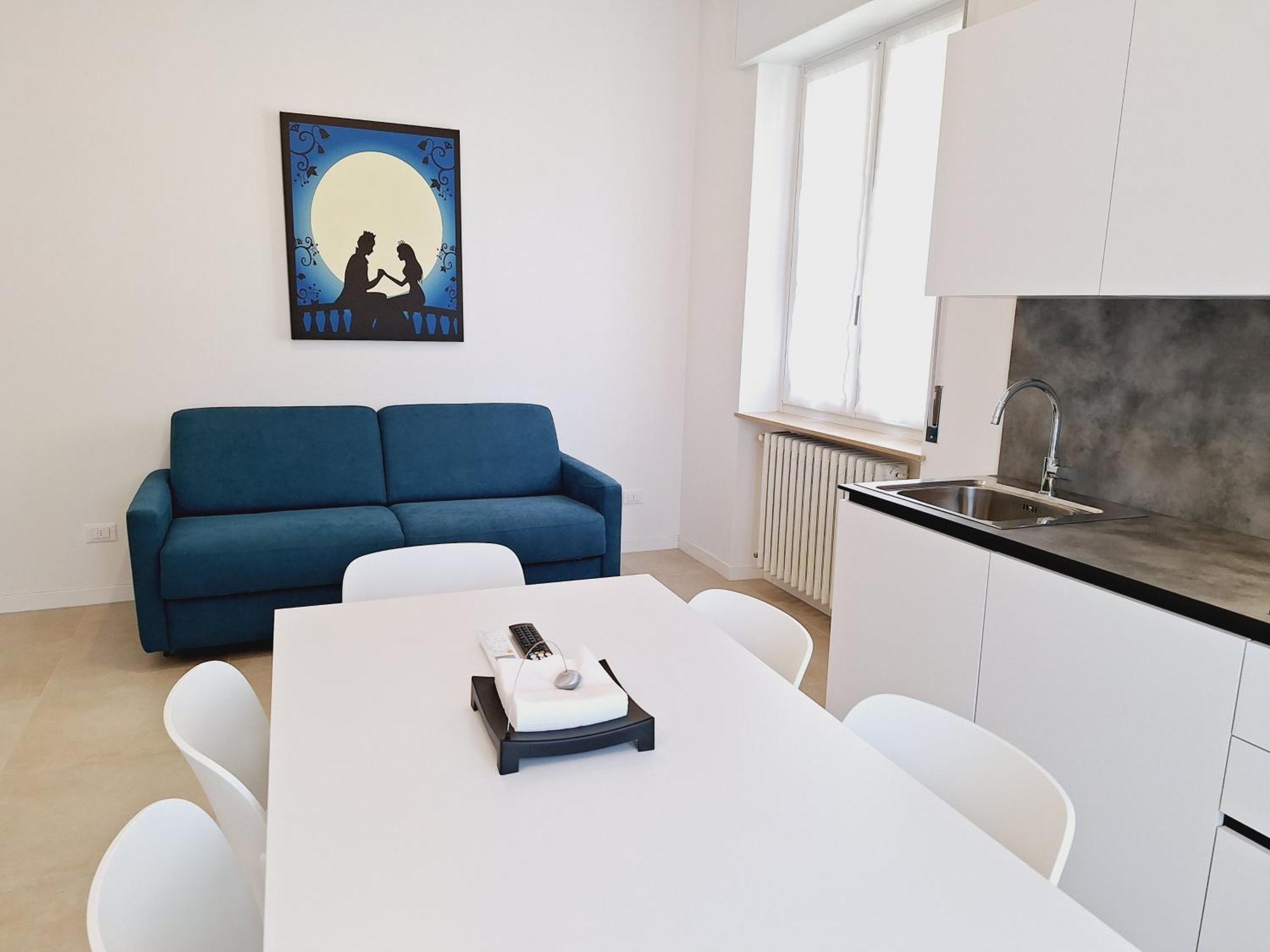Apartment Re Lear Expo *