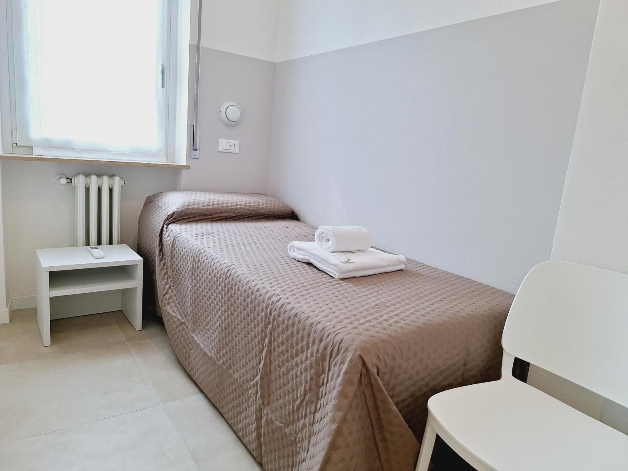 Re Lear Expo Apartment